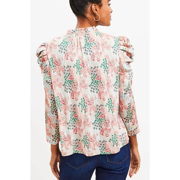 LOFT WOMEN Garden Cinched Sleeve Ruffle Tie Neck Mixed Media Top M - Picture 4 of 16